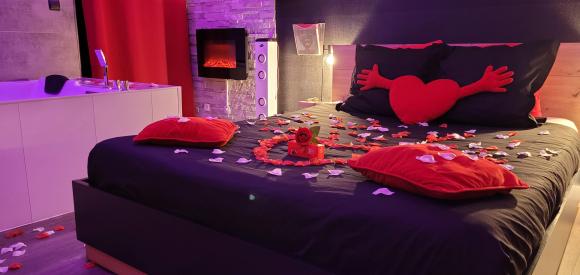 Suite romantique avec jacuzzi privatif au coeur d'Avignon