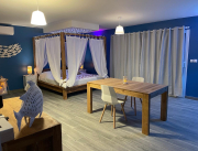 Suite esprit Santorin avec piscine intérieure chauffée, jacuzzi, fauteuil massant, Entre Nimes,  Arles, et Avignon - 2