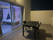Suite esprit Santorin avec piscine intérieure chauffée, jacuzzi, fauteuil massant, Entre Nimes,  Arles, et Avignon - 8