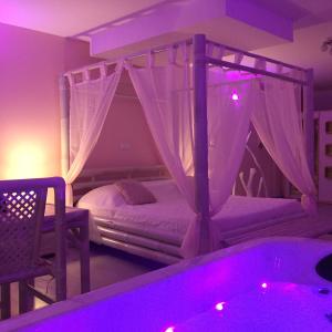 Suite esprit PRINCESSE, avec Jacuzzi et sauna privatif, Entre Nimes, Arles, et Avignon