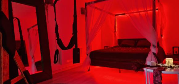 Love Room exclusive avec jacuzzi dans la Drôme