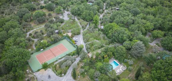 Carré d'étoiles à Vogüé avec spa en optiin, Ardèche