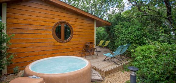 Cabane avec spa privatif Gorges de l'Ardèche