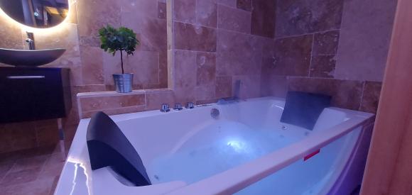 Love room avec spa, Honfleur