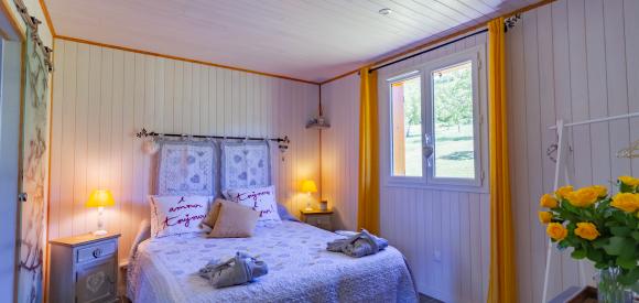 Chalet romantique avec Spa privatif, proche Brive