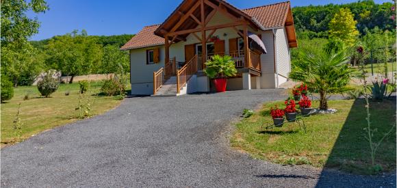 Chalet romantique avec Spa privatif, proche Brive