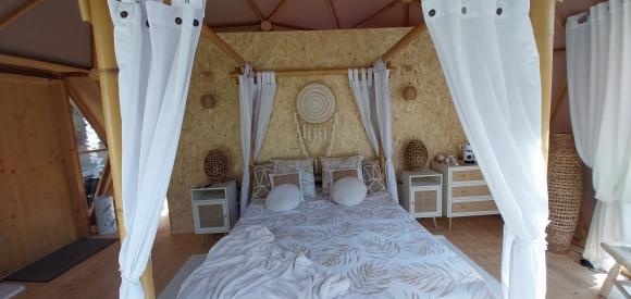 Dôme esprit bohême avec piscine, spa et sauna individuels, à 10 min de Carcassonne