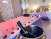 Love room de 35m2, avec jacuzzi privé, Hérault - 11