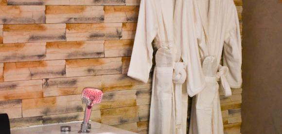 Love room de 35m2, avec jacuzzi privé, Hérault