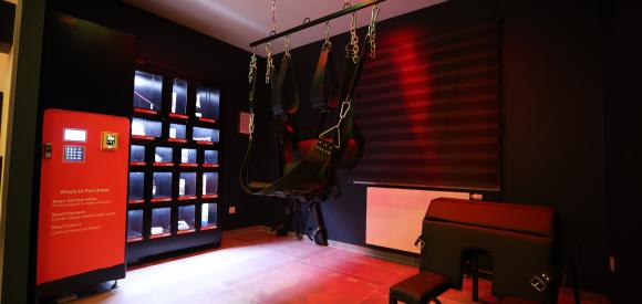 Love room avec Secret Room et espace spa à Nancy