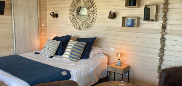 Cabane sur pilotis avec spa privatif, proche Carcassonne