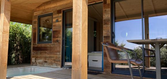 Cabane sur pilotis avec spa privatif, proche Carcassonne