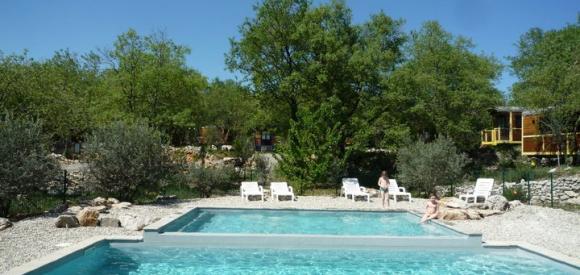 Cabane au milieu de la nature avec spa privatif, Ardèche