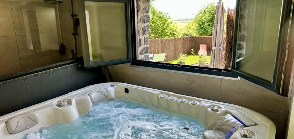 Love house avec spa, sauna et Hammam, Cantal