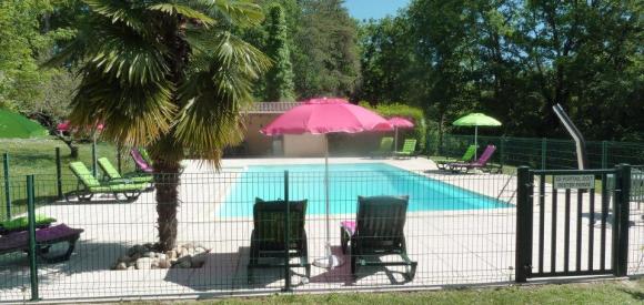 Love room avec jacuzzi, proche Sarlat