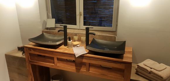 Suite Patio ambiance Balinais, avec spa privatif, Drome