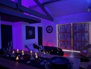 Love Room avec salle sexy, Jacuzzi Privatif, massage et cinéma à Biscarrosse - 6