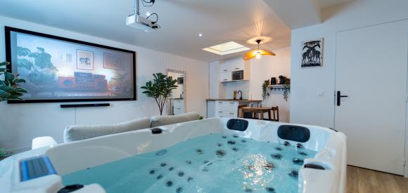 Love Room avec Jacuzzi et Sauna, Amiens