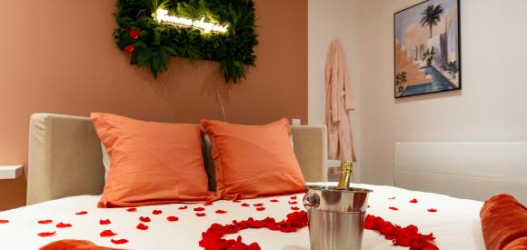 Love Room avec Jacuzzi et Sauna, Amiens