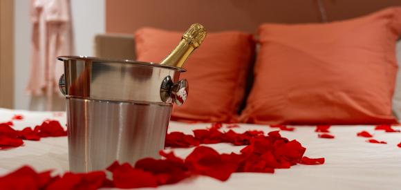 Love Room avec Jacuzzi et Sauna, Amiens