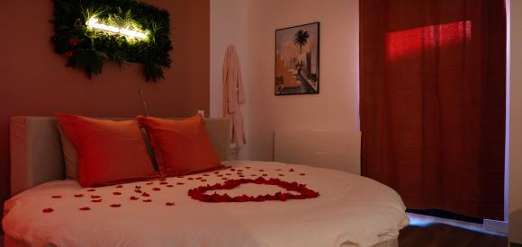 Love Room avec Jacuzzi et Sauna, Amiens