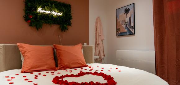 Love Room avec Jacuzzi et Sauna, Amiens