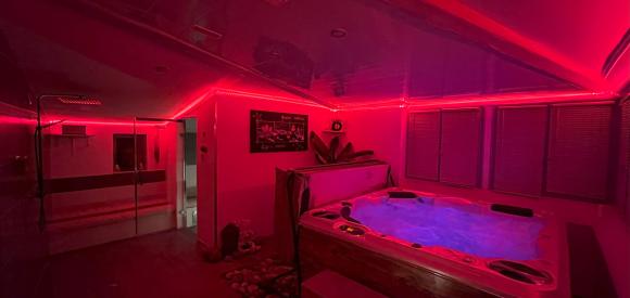 Love room avec accessoires coquins, Lavaurette, Tarn et Garonne