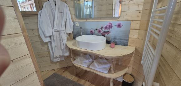 Cabane perchée avec Jacuzzi privé, à 10 min de Sarlat