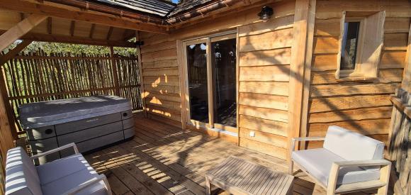 Cabane perchée avec Jacuzzi privé, à 10 min de Sarlat