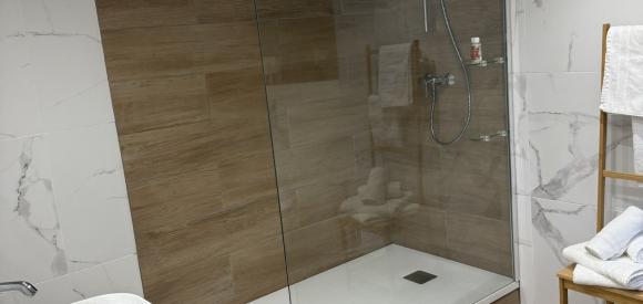 Loveroom avec jacuzzi ambiance zen
