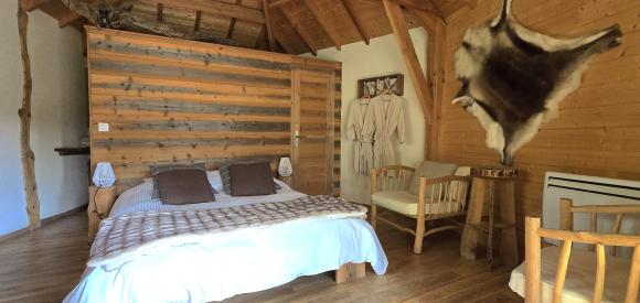 Cabanes dans les arbres avec jacuzzi privatif