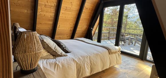 Cabane avec jacuzzi privatif