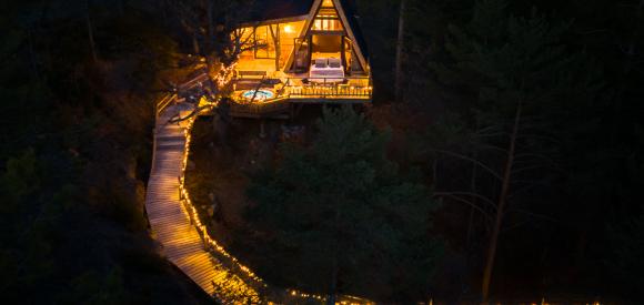 Cabane avec jacuzzi privatif