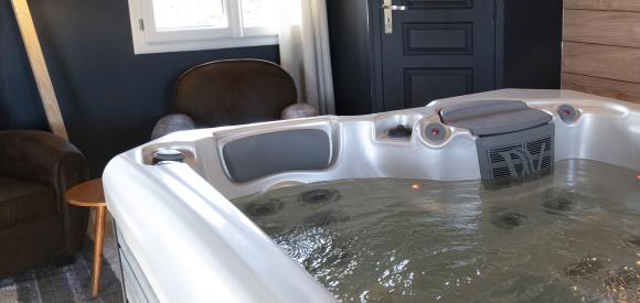 Chalet avec jacuzzi intérieur privatif, proche Sarlat