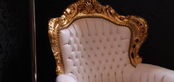 Suite love avec spa et sauna dans son ambiance baroque, proche Rennes