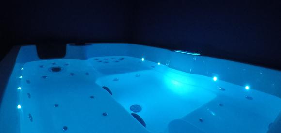 Suite romantique avec jacuzzi privatif, 20 min de Tours