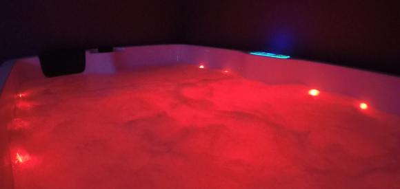 Suite romantique avec jacuzzi privatif, 20 min de Tours