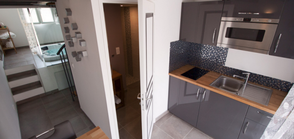 Chambre romantique avec jacuzzi privatif, proche Toulon