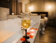 Suite Romantique avec jacuzzi au cœur de Perpignan - 1