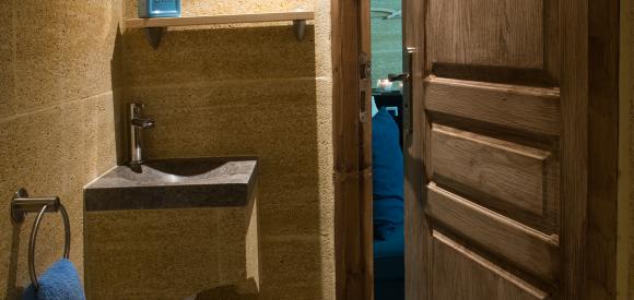 Love Room avec jacuzzi privé, tout proche d'Avignon, Arles et Nîmes