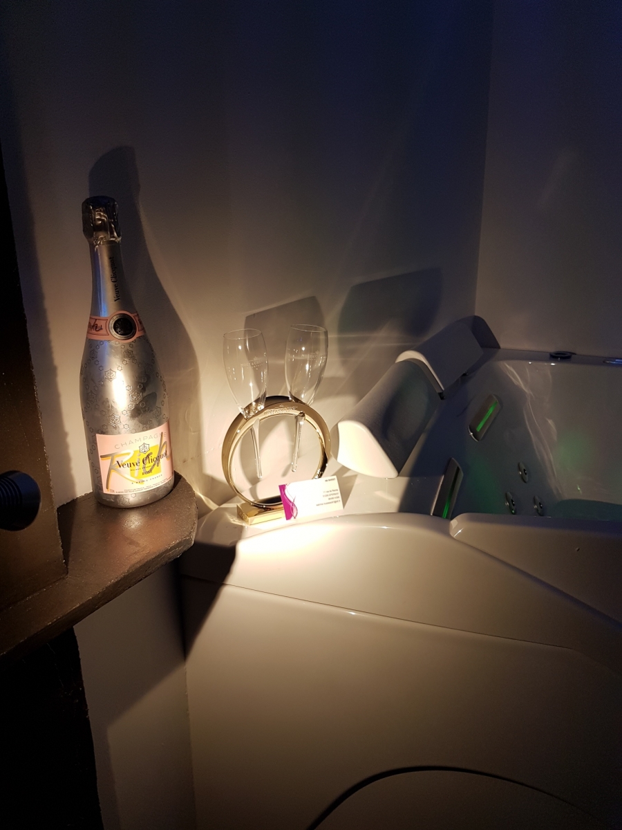 Suite avec jacuzzi privé, au sud de Reims - Introuvable