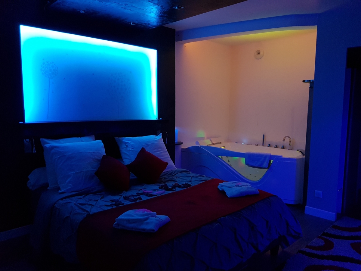 Chambre Avec Jacuzzi Privatif Epernay