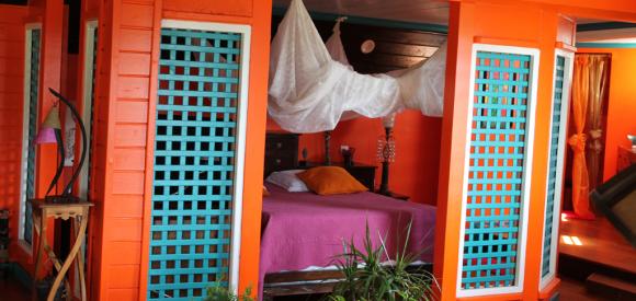Villa exotique et colorée, avec vue sur la mer et spa intérieur, Guadeloupe