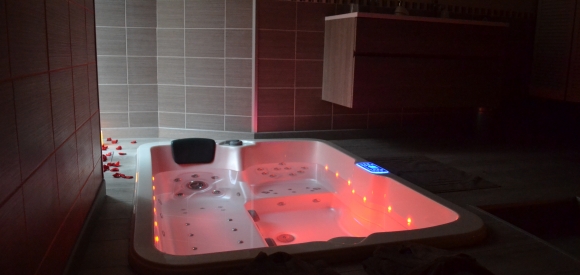Suite avec Jacuzzi privé, proche des plages, Agde