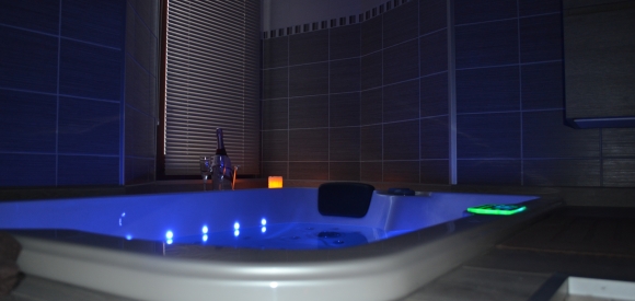 Suite avec Jacuzzi privé, proche des plages, Agde