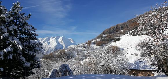 Cocon de bien-être au pied des pistes, spa et sauna privatif, Huez