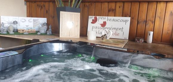 Gite pour amoureux avec spa privatif, Dordogne