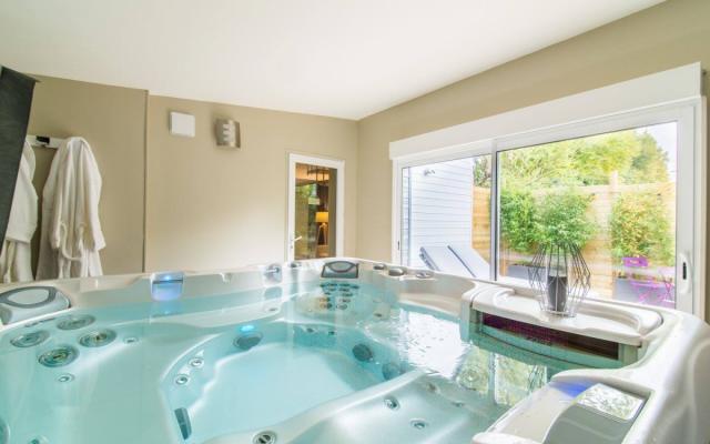 Magnifique Suite  - jacuzzi privatif en Normandie