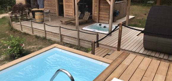 Cabane avec spa & piscine privés en Dordogne