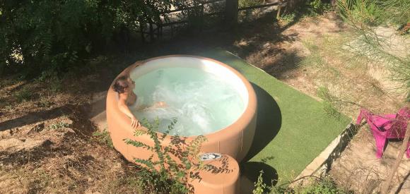 Gite avec jacuzzi privatif, à 1 heure de Nîmes, Gard